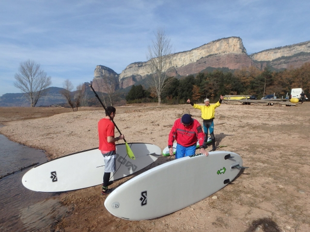 Preparando las tablas de paddle surf